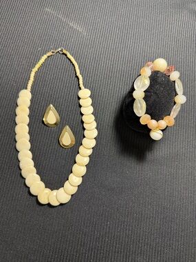 Cream Beaded Necklace and Matching Earrings Set - Women's Fashion Jewelry
